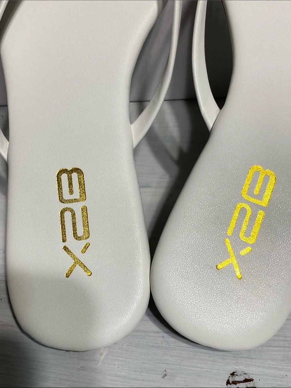 X2B white NEW summer flip flop sandals shoes size 8